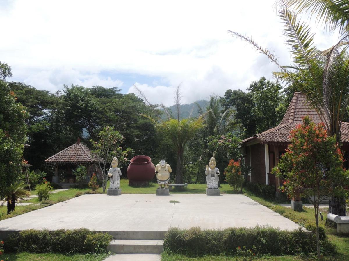 Balkondes Karanganyar Pottery Academy Hotel Magelang Exterior foto