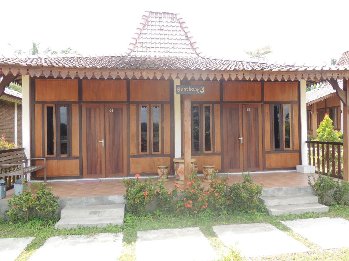 Balkondes Karanganyar Pottery Academy Hotel Magelang Exterior foto