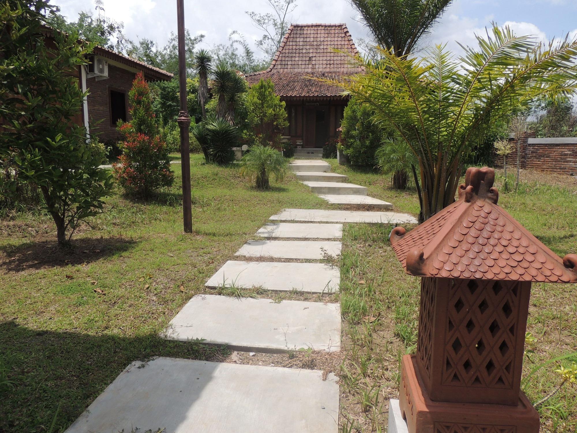 Balkondes Karanganyar Pottery Academy Hotel Magelang Exterior foto